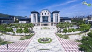 Macau's economy slumps at record rate