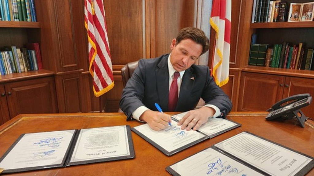 Florida: Gaming Control commissioners exempted from public records requests