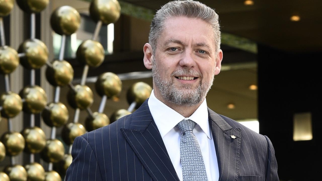 Ciarán Carruthers ने Crown Resorts के CEO पद से इस्तीफा दिया; David Tsai संभालेंगे पद